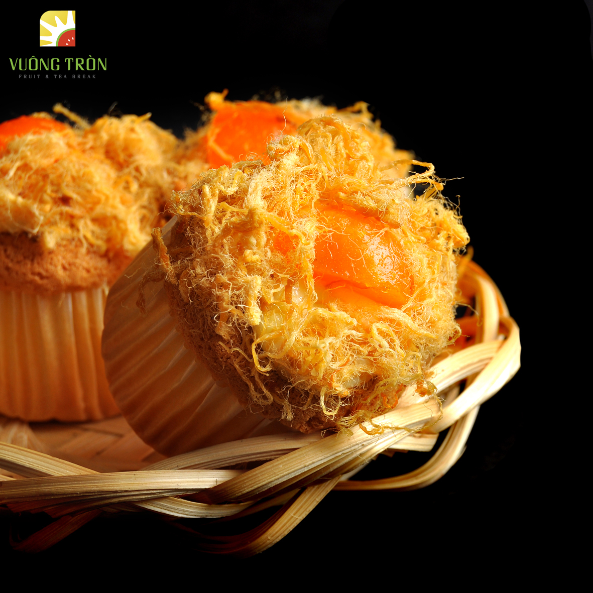 15 tiệm bánh bông lan trứng muối cực ngon ở Sài Gòn Trái cây Vuông Tròn